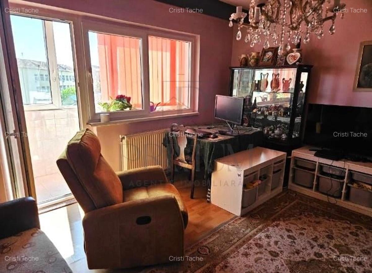 SAGULUI - DAMBOVITA - BLOC IZOLAT - 3 CAMERE - 2 BAI - CENTRALA PROPRIE - 4