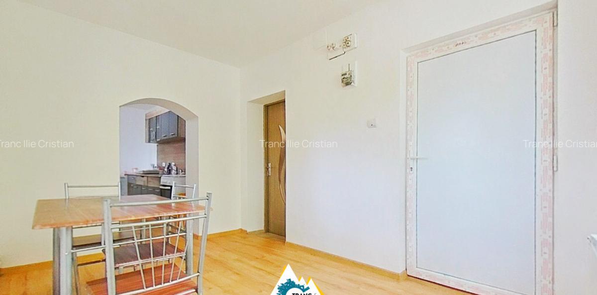 Casa spa?ioasa cu 3 camere, teren generos ?i anexe Curtici, Arad - 6