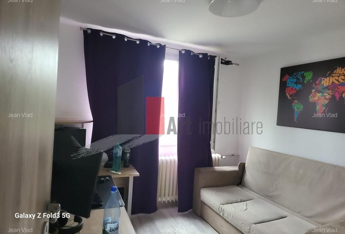 Apartament 3 camere decomandat Trapezului - 4