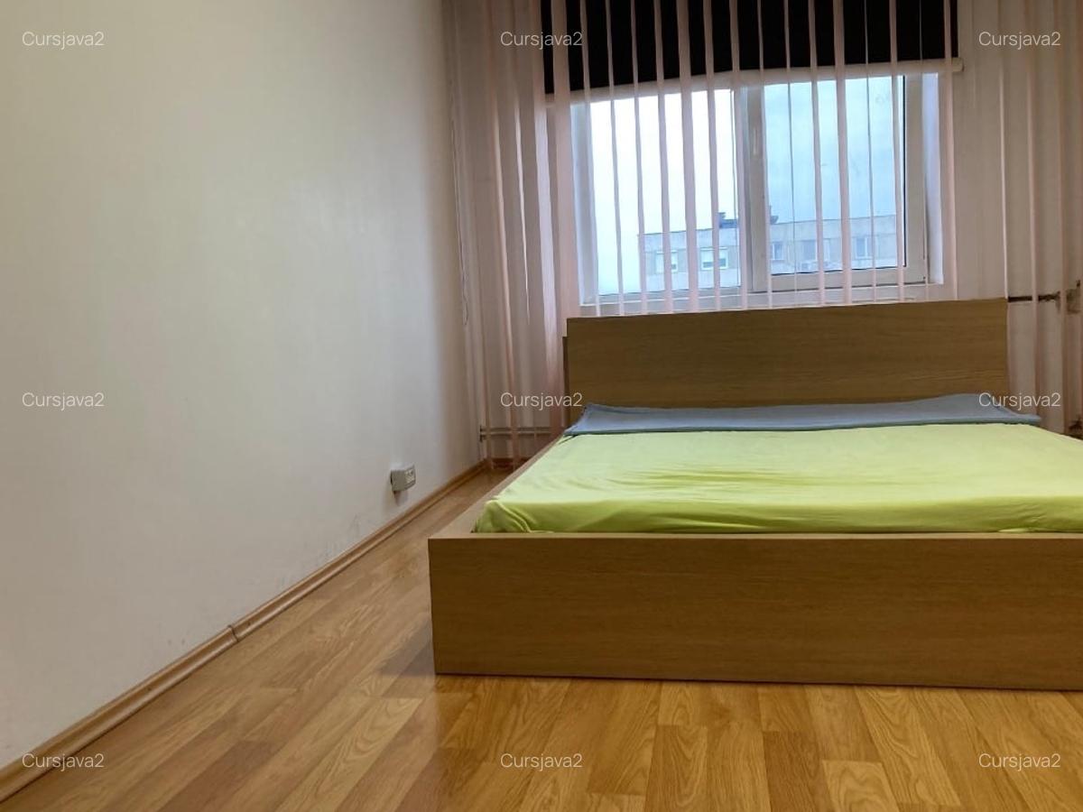 Apt 3cam renovat  69mp, dotat cu  CT, AC , an 1985  etaj 7/8, mobilat - 8