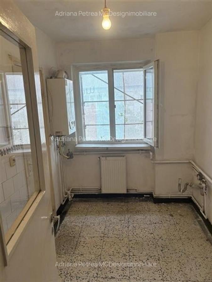 Apartament cu 3 camere semidecomandat în Circumvalațiunii - 1