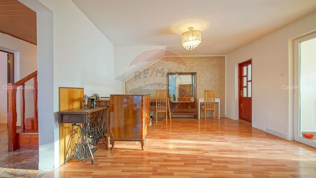Casa cu 6 camere de vanzare in Rasnov, teren 1.100 mp, zona Glajarie - 15