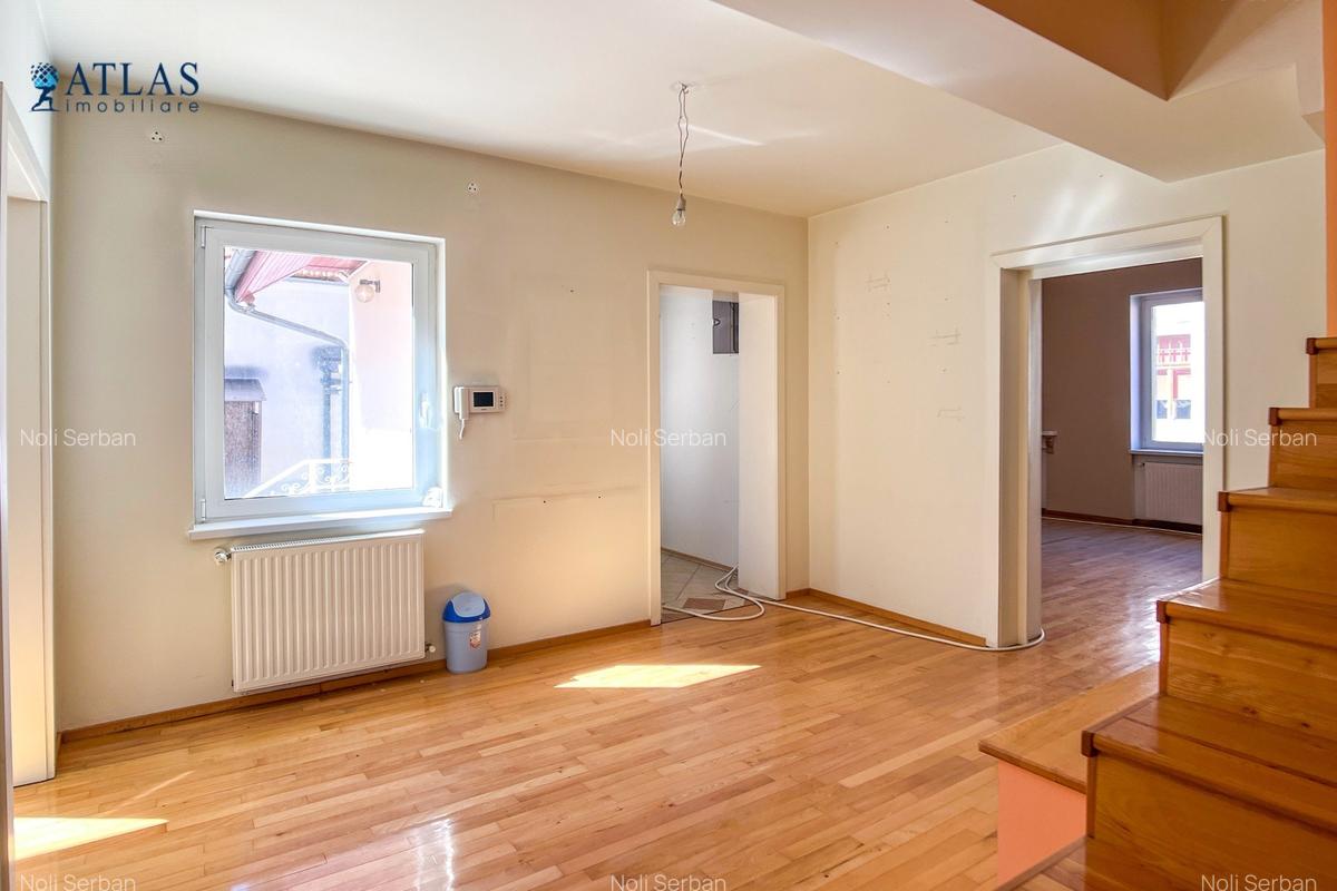 Casa 4 camere, ultracentral, 400 mp curte si grădină, 160 mp utili, P+E - 22