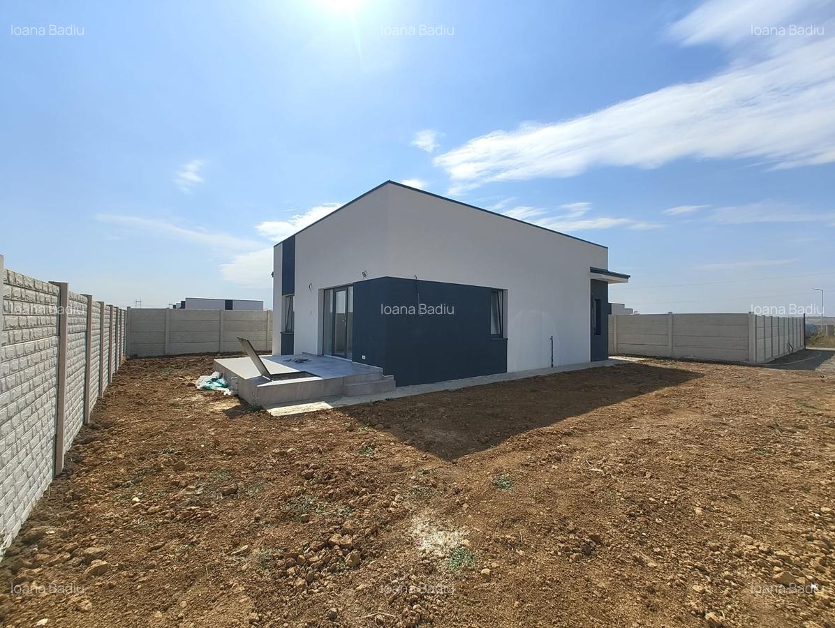 Casă individuala – 82 mp utili + terasă 13 mp - Teren- 380 mp - 2