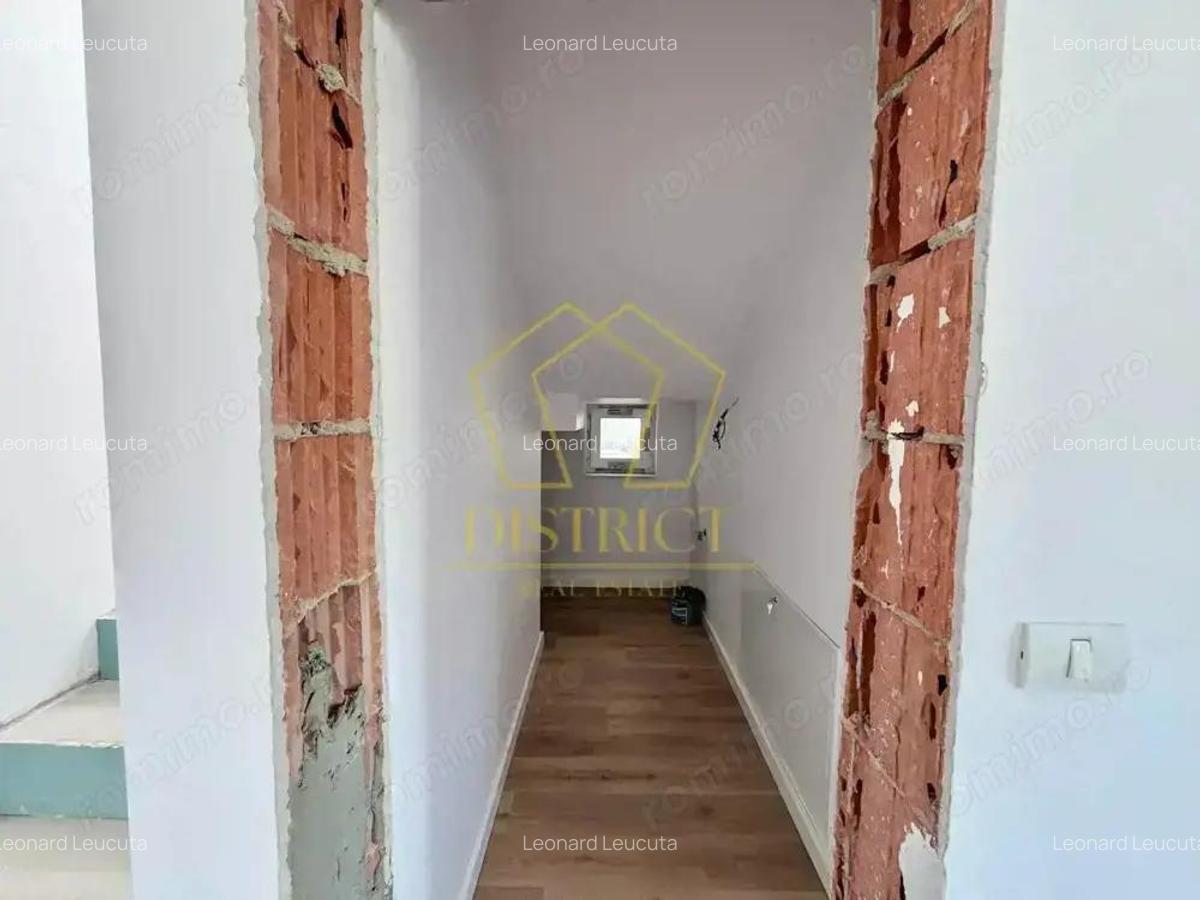 Duplex modern cu 5 camere, despartit prin camera tehnica I Dumbravita - 10