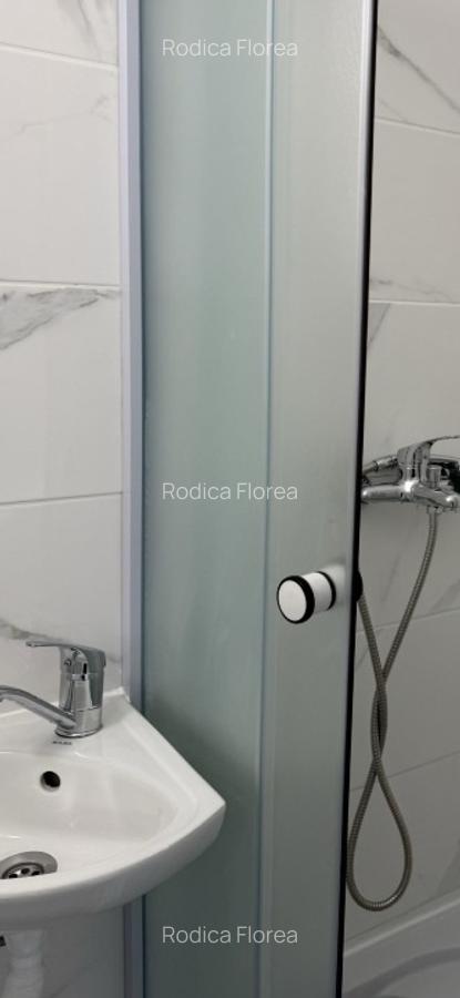 Garsoniera  renovata - modernă- langa Coresi  Mall - 2