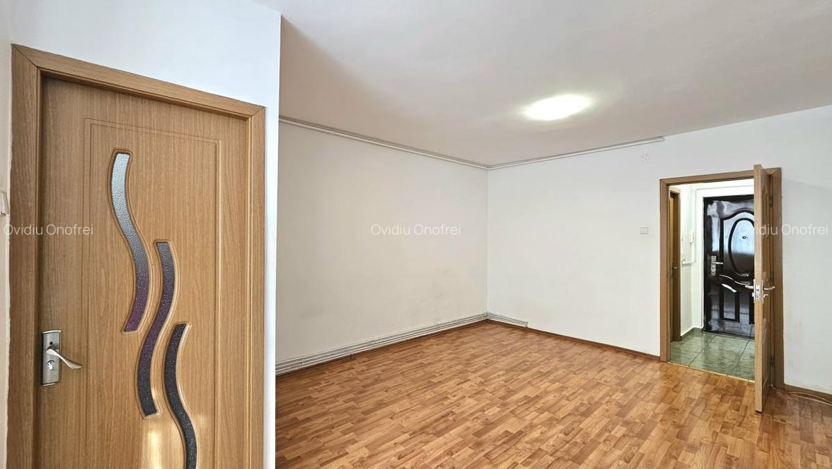 Garsoniera Libera Etaj 1 - 500 M Lacul Noua - 3