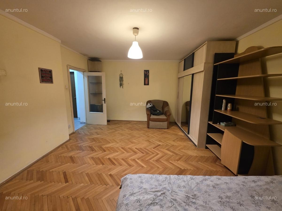 Piata Muncii, Decebal, 10 minute metrou, chiar pe Agricultori - 3