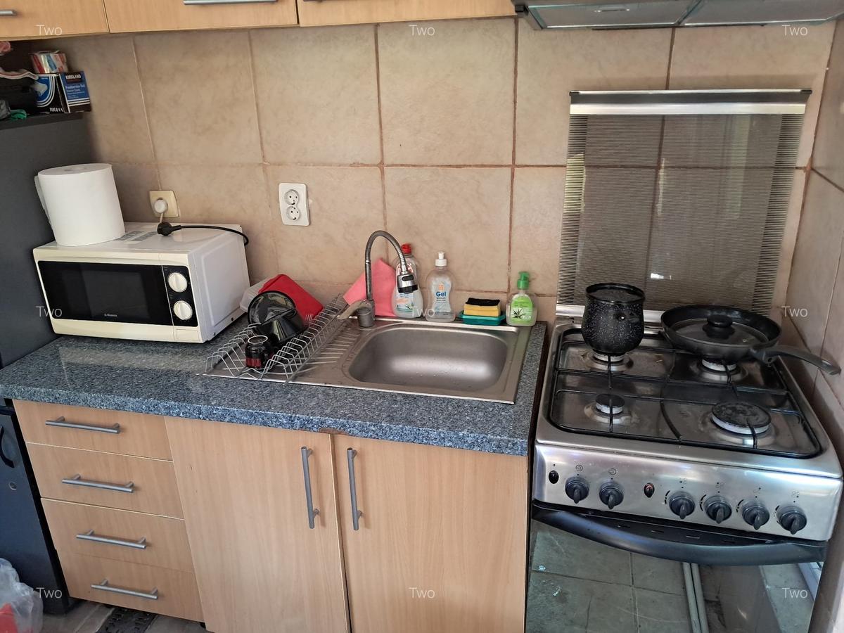 Exclusiv ! Casa 4 camere - Km.5 - 110.000 euro (Cod E2) - 9