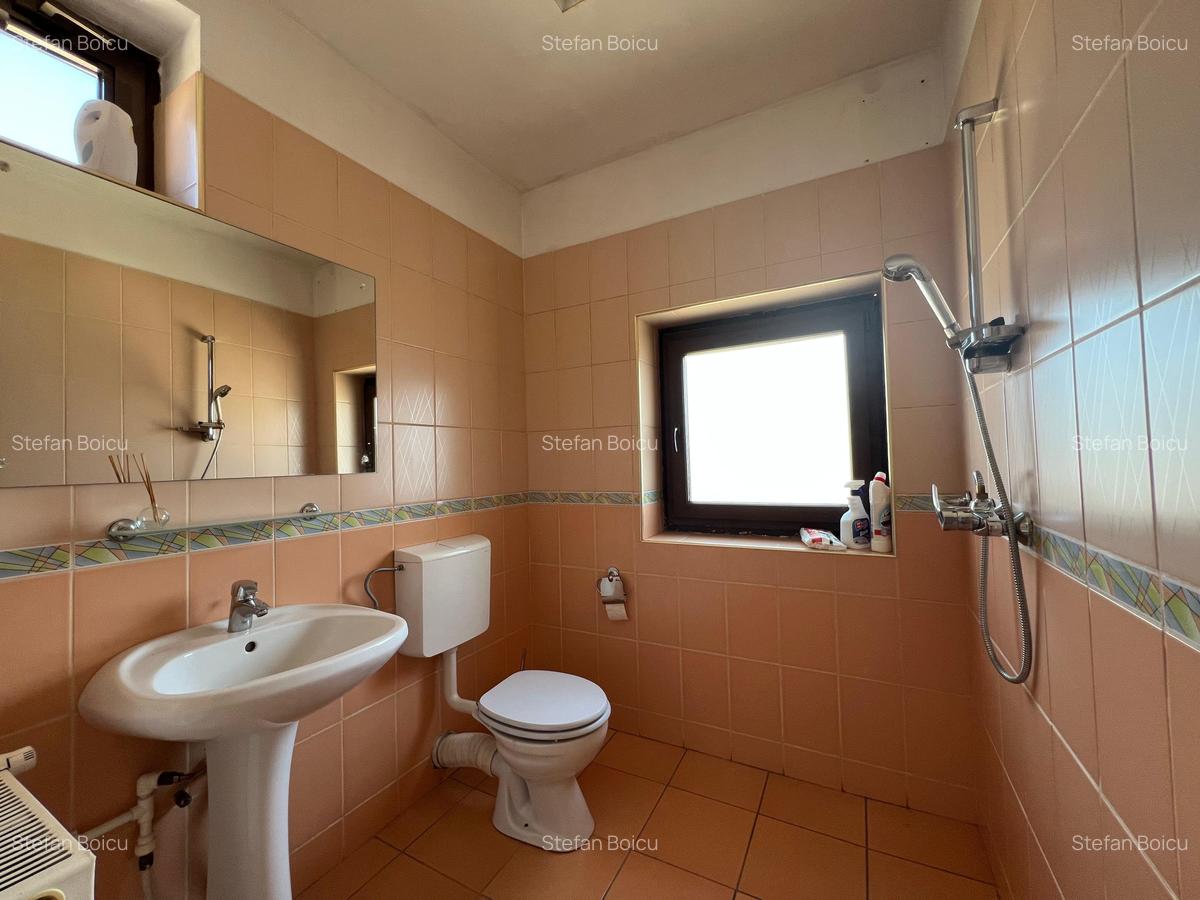 Casa 15 camere cu parcare mare + curte - Jiului - 12