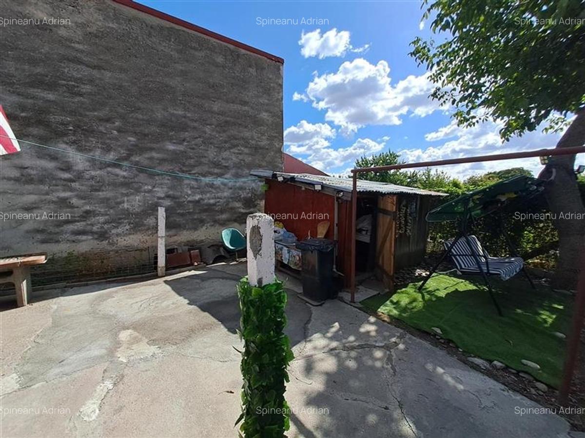 Casa individuala  Mehala aproape de Piata -Profi, 22 m front stradal - 3