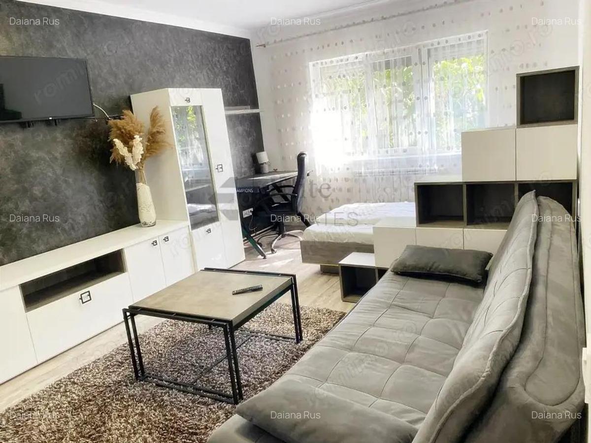 Apartament spatios cu 3 camere de vanzare | Cartierul Rogerius - 2