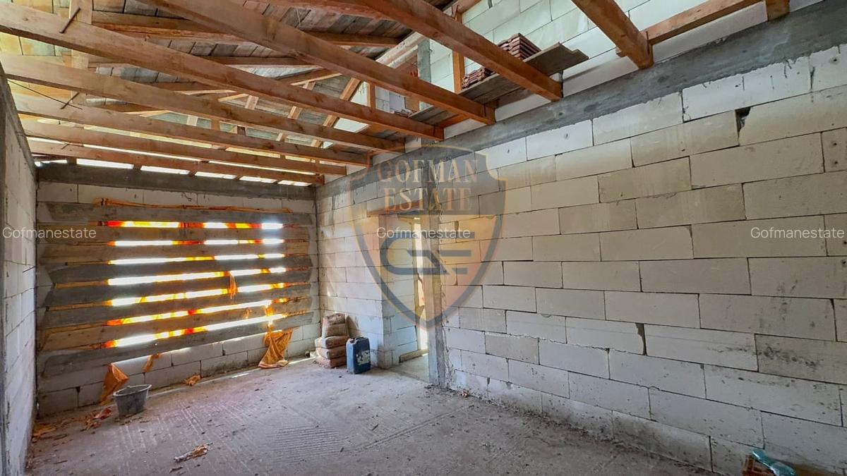Casa 4 camere, P+M , Valul lui Traian, la gri teren 337 mp, garaj - 14