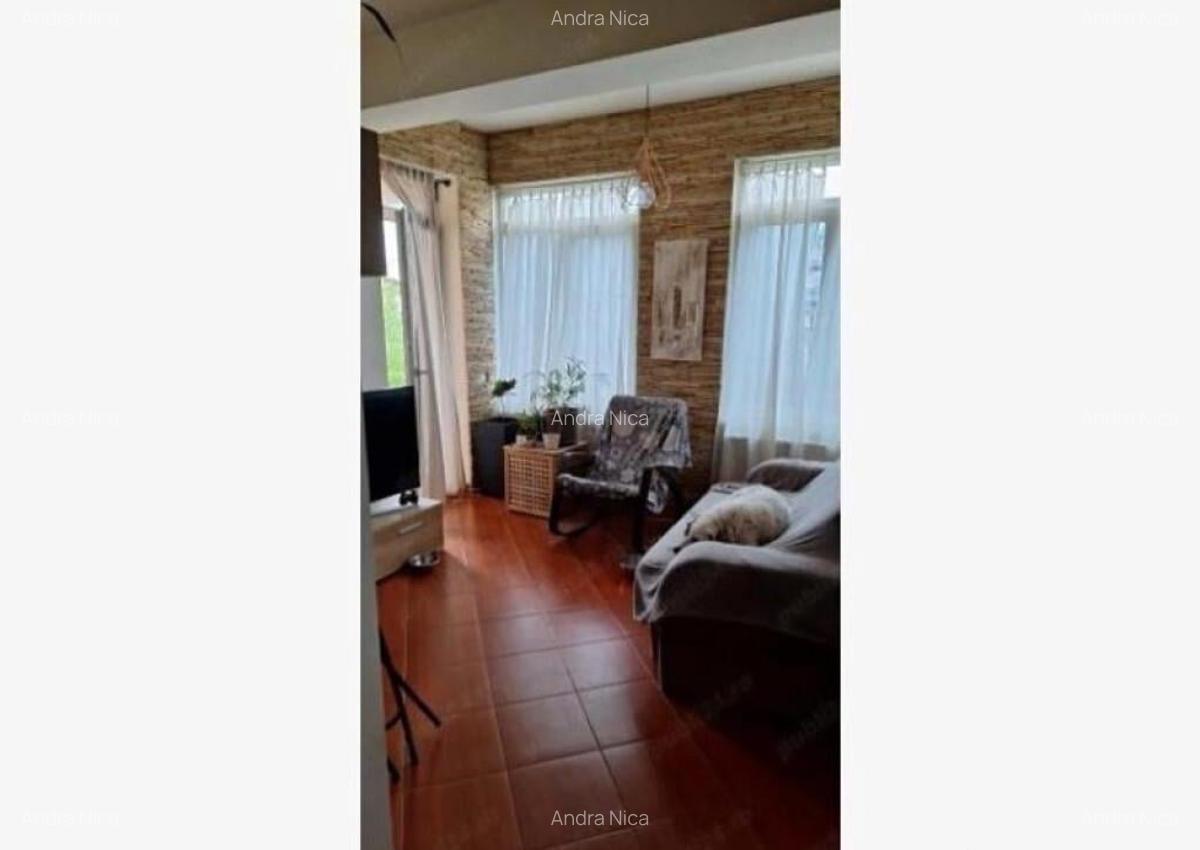 Apartament de vanzare - 3 camere luminoase, cu 3 balcoane - 1