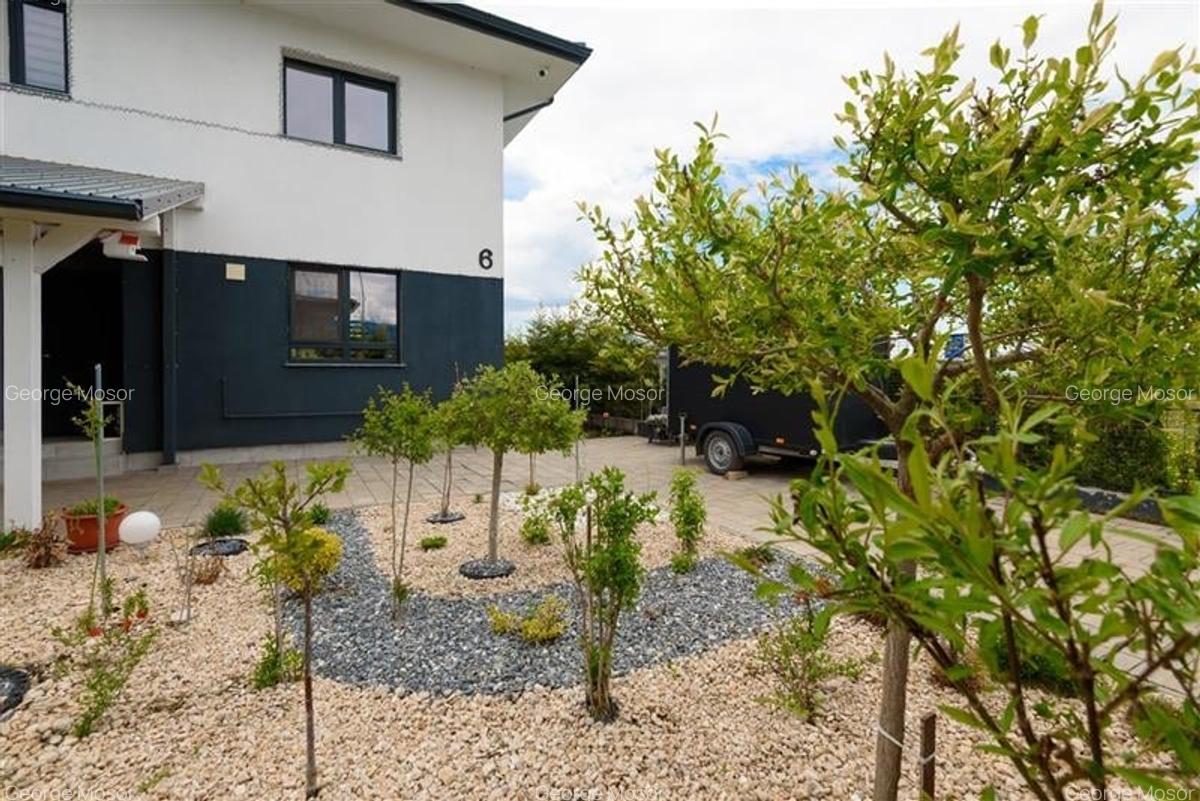 Proprietate deosebita, in nota distinctiva, Cristian, Brasov. - 2