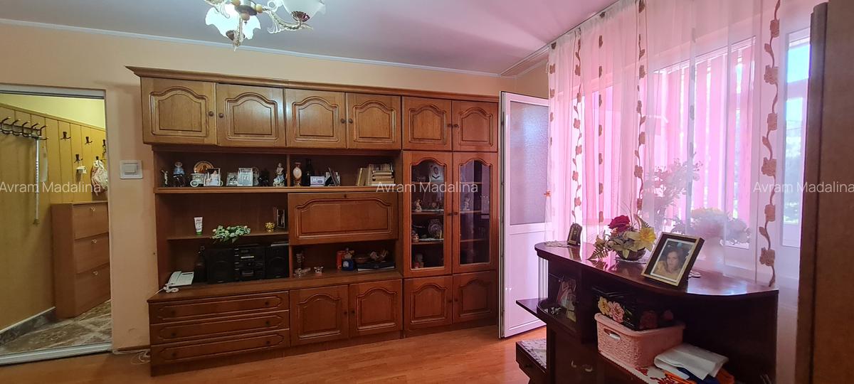 Inel 2_apartament cu centrala,etaj 1,pret 74.000E - 2