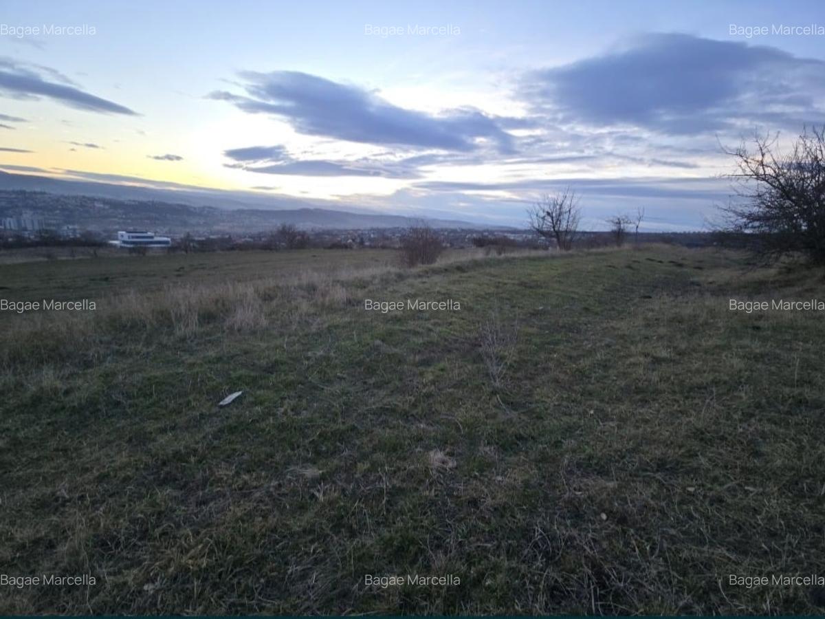 Vând teren extravilan în cartierul Dâmbul Rotund, în zona străzii Colonia Breaza - 5