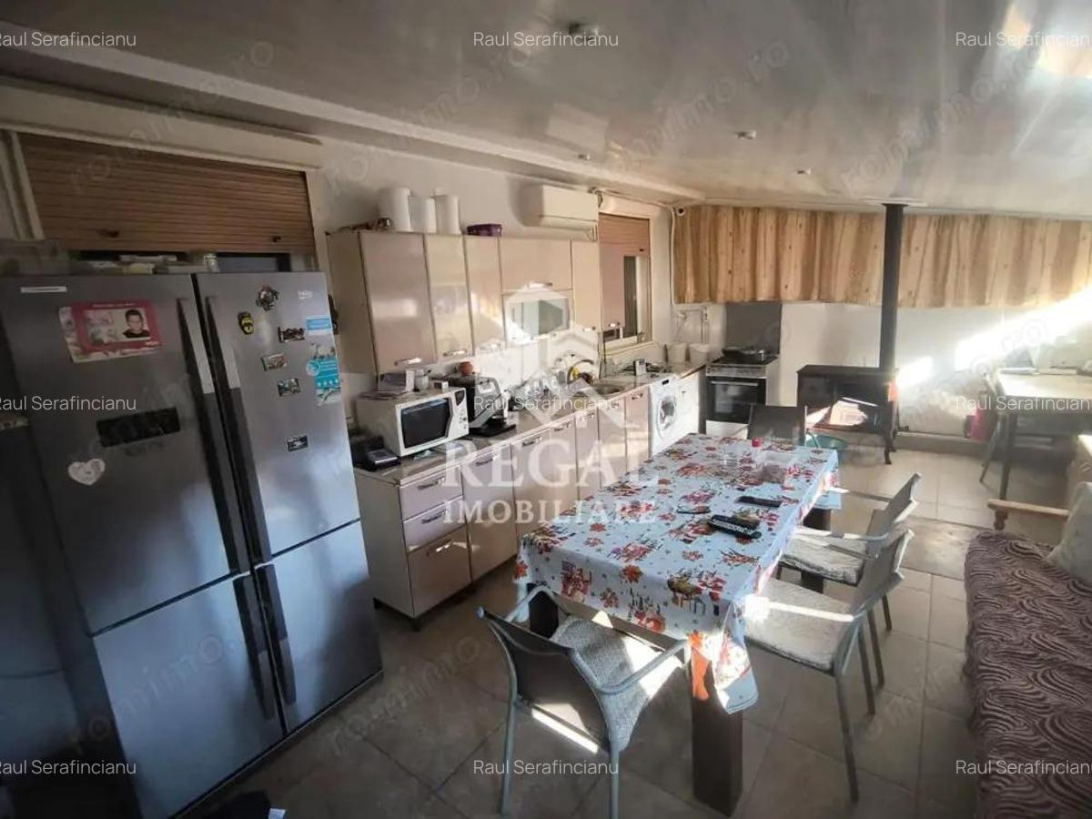 Casa de vanzare cu 5 camere in Frontul 2-Teliucul Inferior - 9
