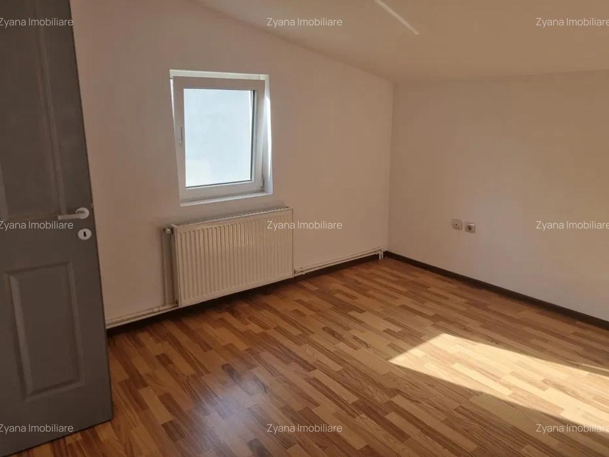 Casă 4 Camere  Crângași / Giulești, P+1 • Curte 40 mp • Parcare •65 mp - 5