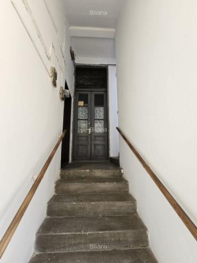 Vand APARTAMENT in casa tip vila Zona Josefin cu 4 camere - 4