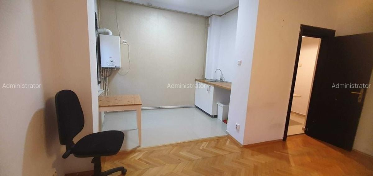 Calea Dorobanti,AMBASADA Turcia, 2 camere deosebit, curte comuna, etaj 1/2 - 3