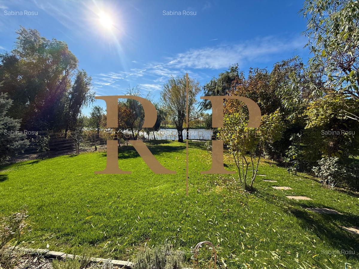 Vila Superba cu deschidere la Lac *Petrachioaia* - 38