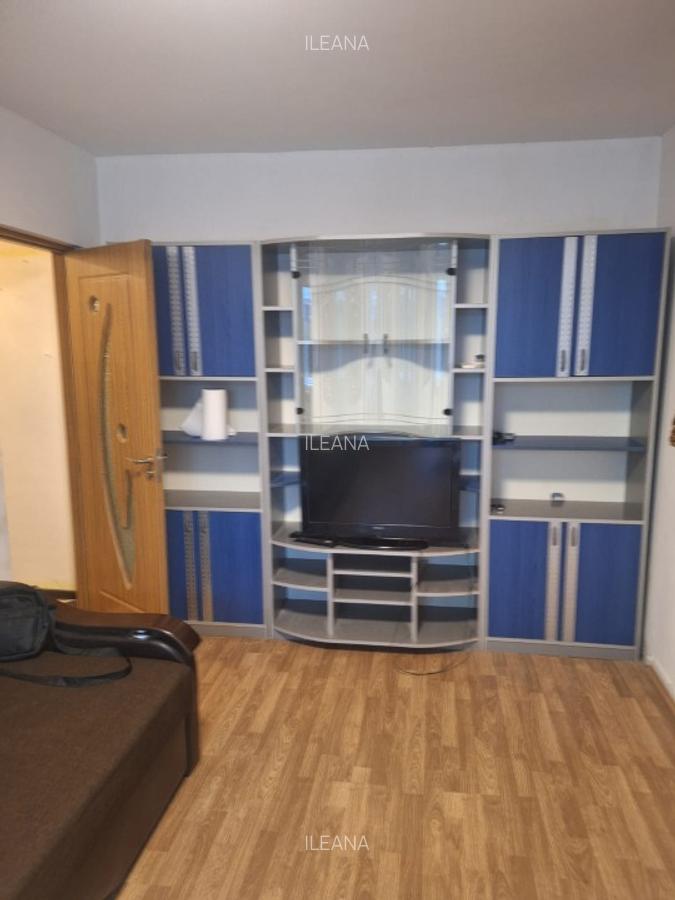 Km.4-5,școala 37 ,apartament 2 camere - 6