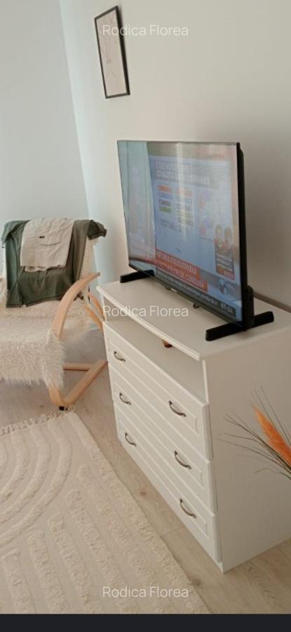 Studio modern bloc nou- langa Coresi Mall - 2