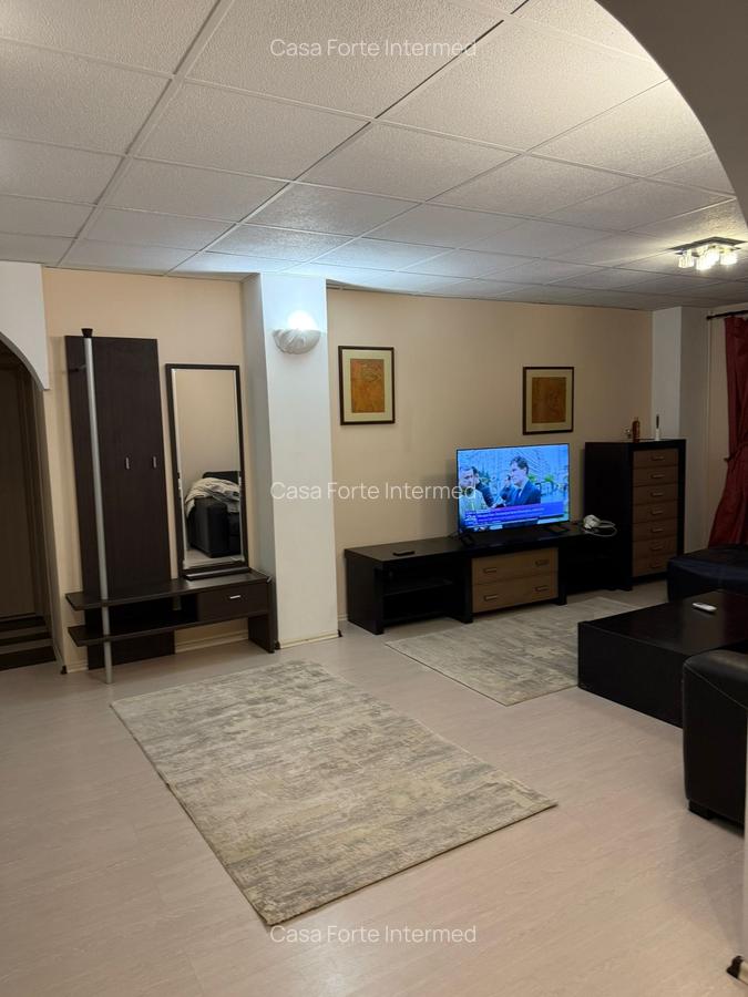 Apartament 3 camere de închiriat – Faleză Nord, Constanța 550 euro - 2