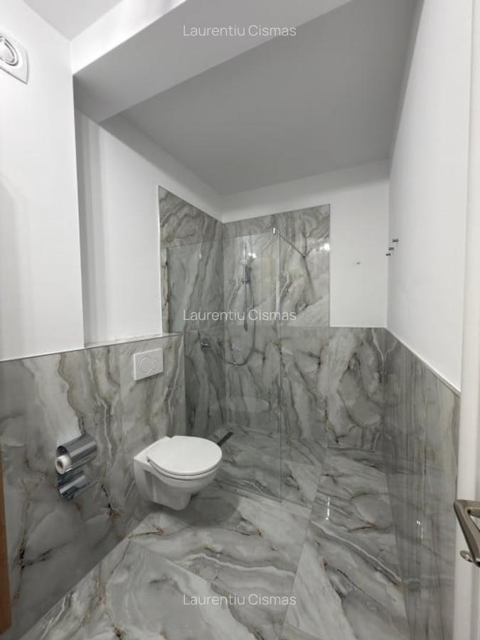 Apartamet 3 camere - Decomandat - Prima inchiriere - 12