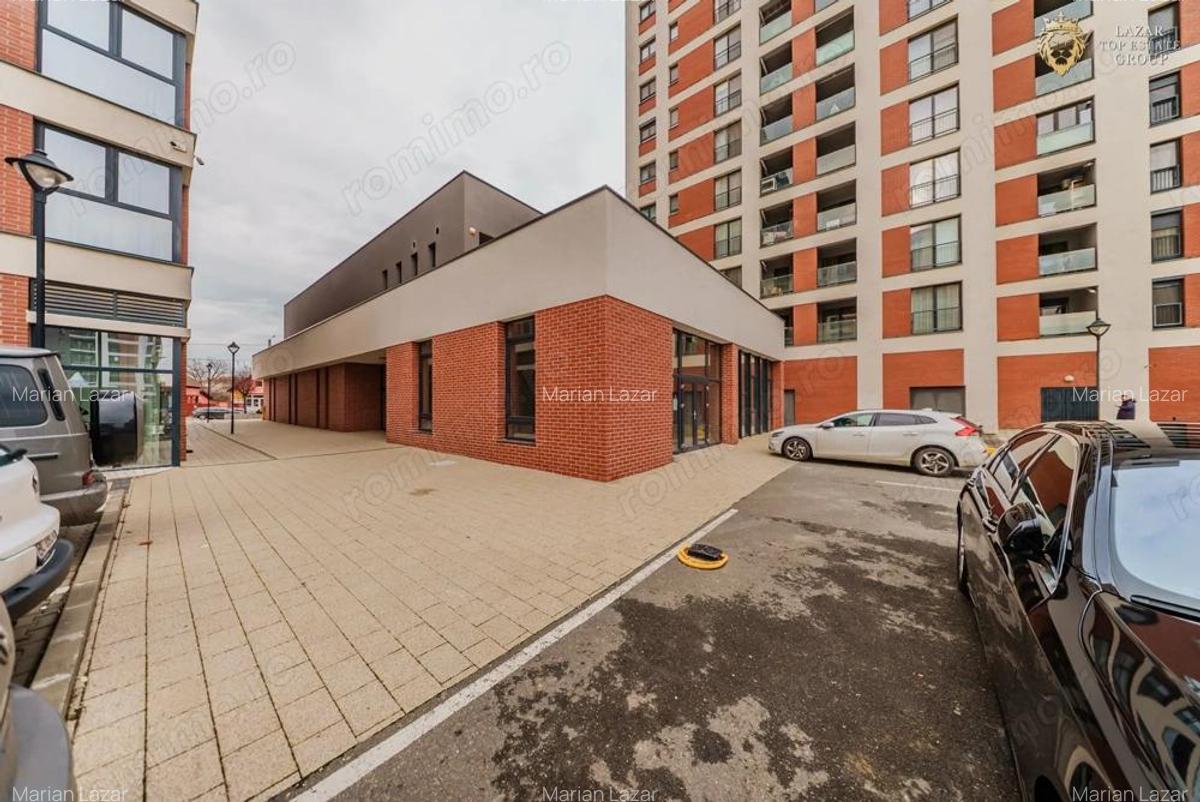 Spatiu Comercial Premium 370 mp, Vitrina 13 m, 3 Intrari Adora Par - 14