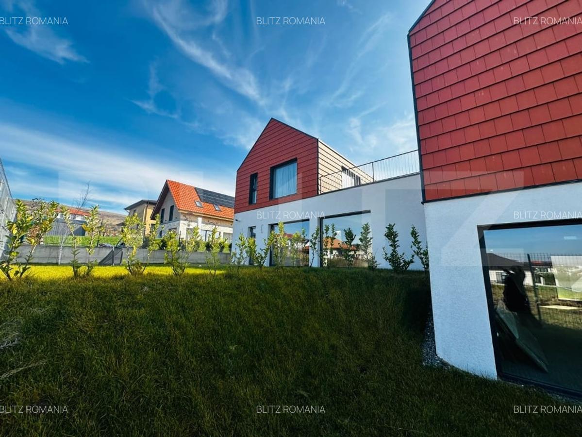 Casa in care te regasesti - confort, rafinament si priveliste superba! - 2