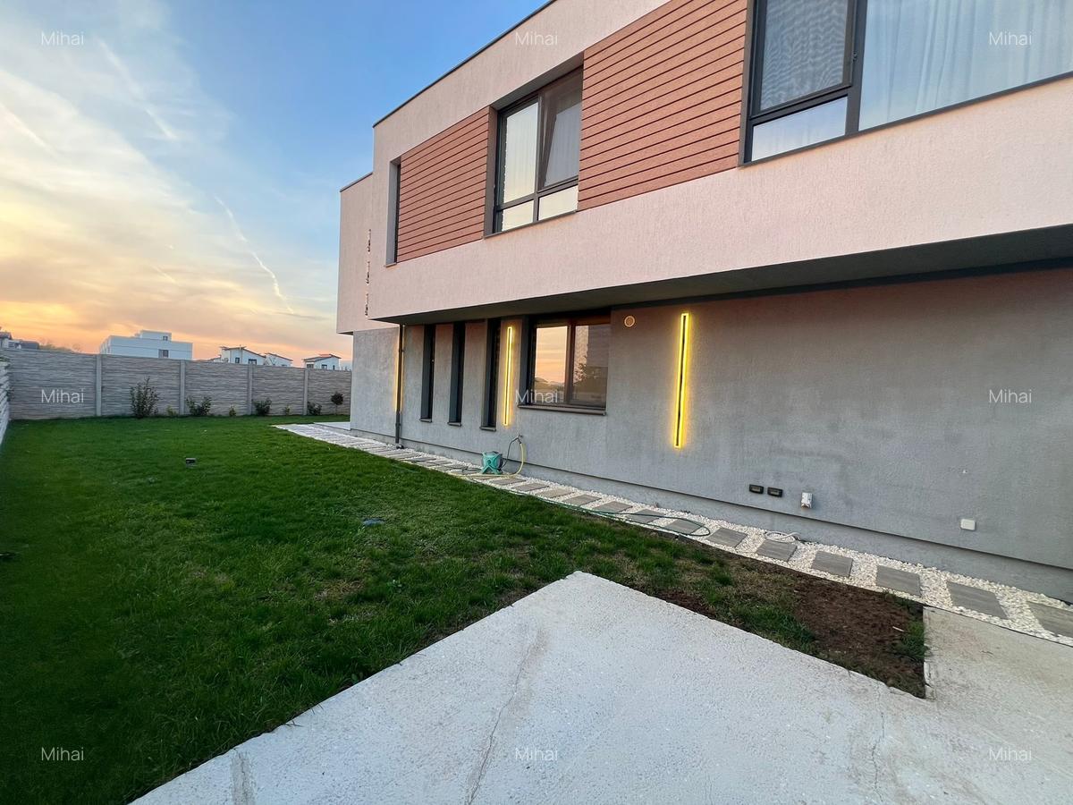 Vila 4 camere de închiriat TUNARI Școală Americana 3 min. cu mașina - 17 Vila 4 camere de închiriat TUNARI Școală Americana 3 min. cu mașina - 17