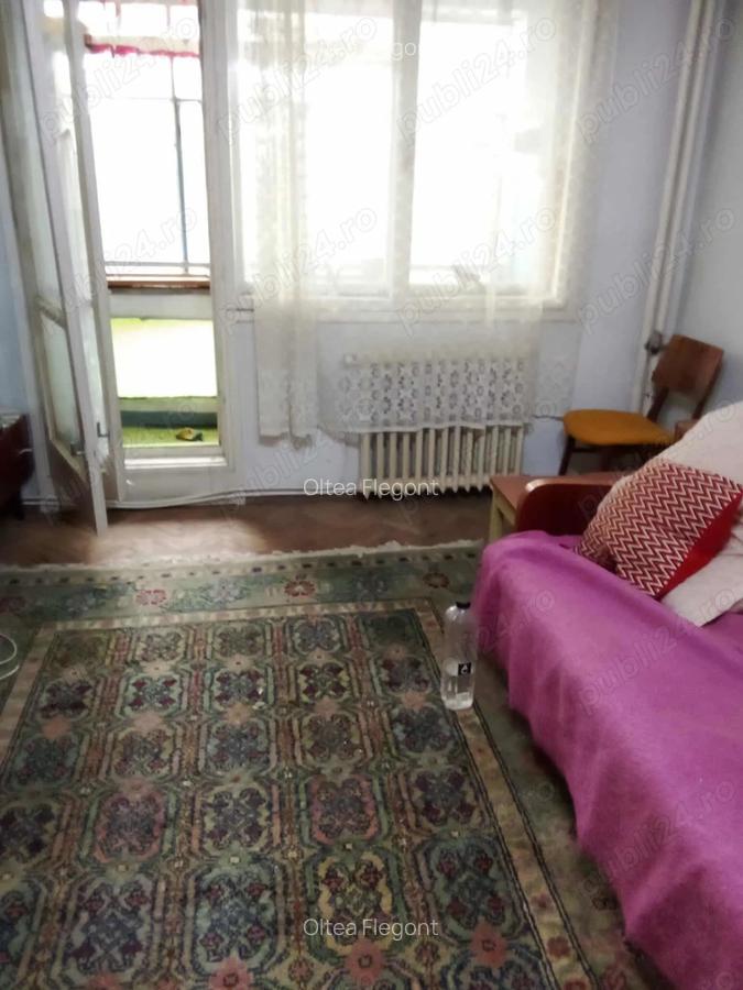 Inchiriere apartament 2 camere decomandat - 2