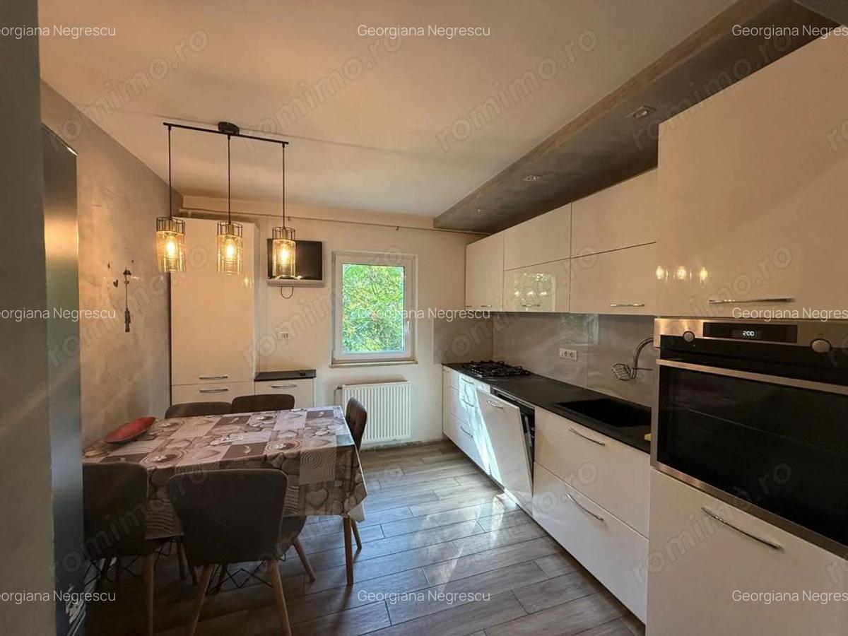 Girocului-Spitalul Judetean | 4 Camere | Etaj 2 | Centrala proprie | 2 Balcoane - 3