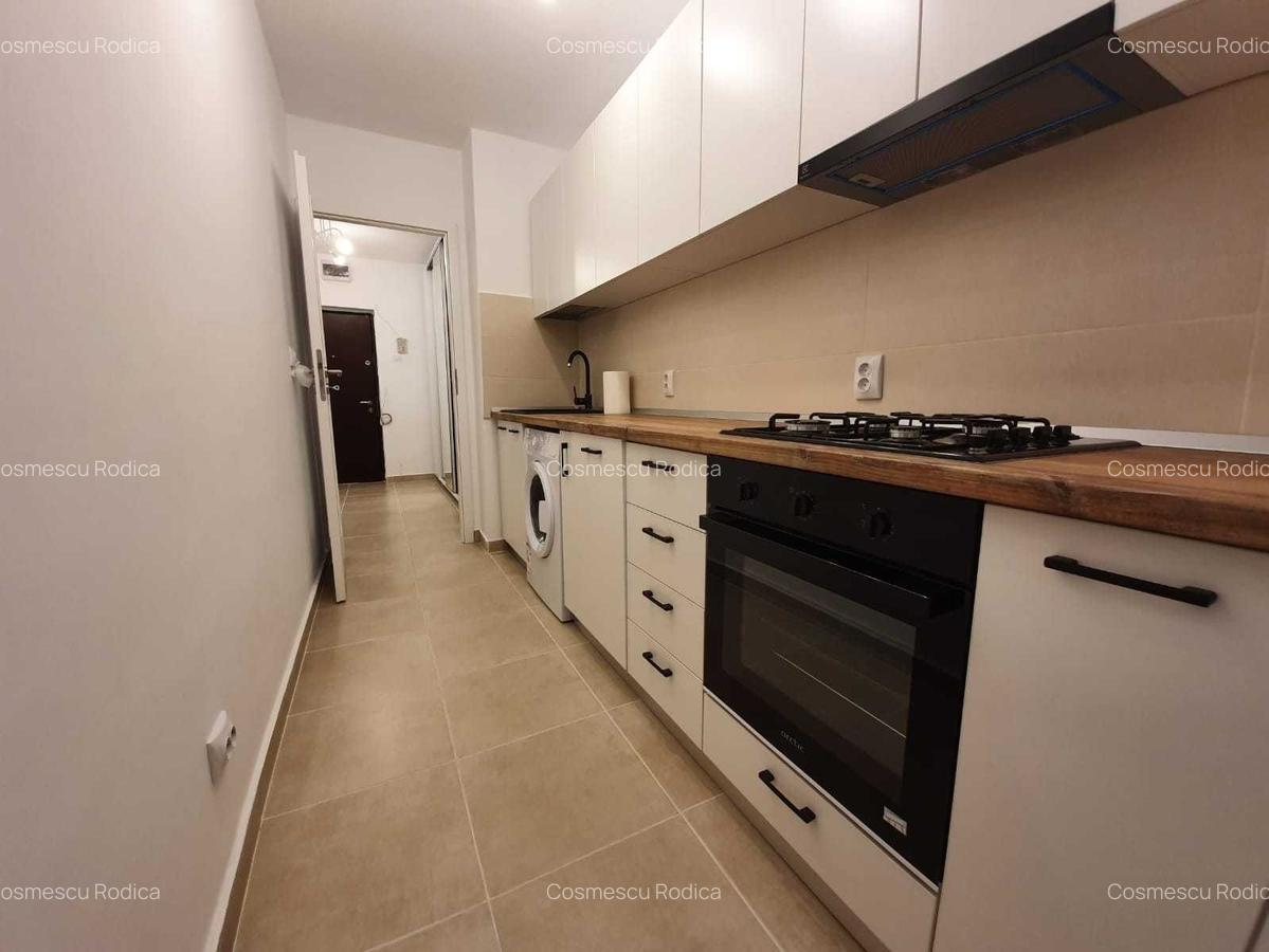 Nerva Traian -Garsoniera renovata -bloc 1993 - 4