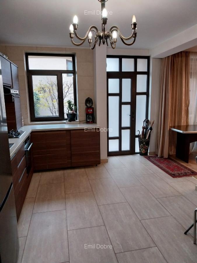 Proprietar vând vilă giulesti sector 1 - 6