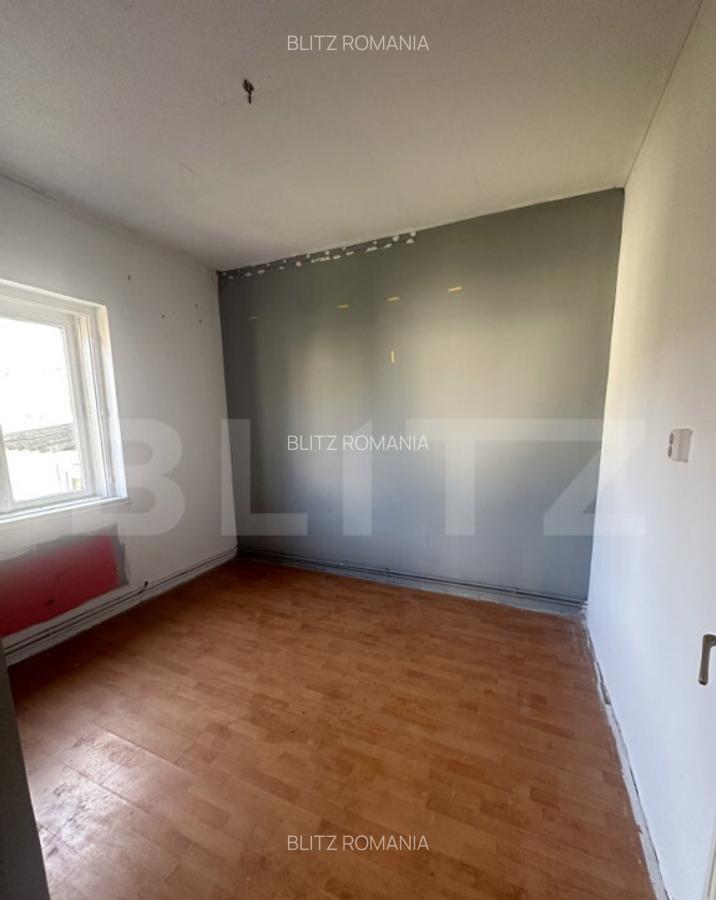 Casa de locuit cu 3 camere, 80 mp, cu 683 mp teren, zona Cen - 7