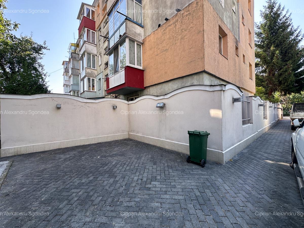 Birou, 348 mp în Florilor - 2