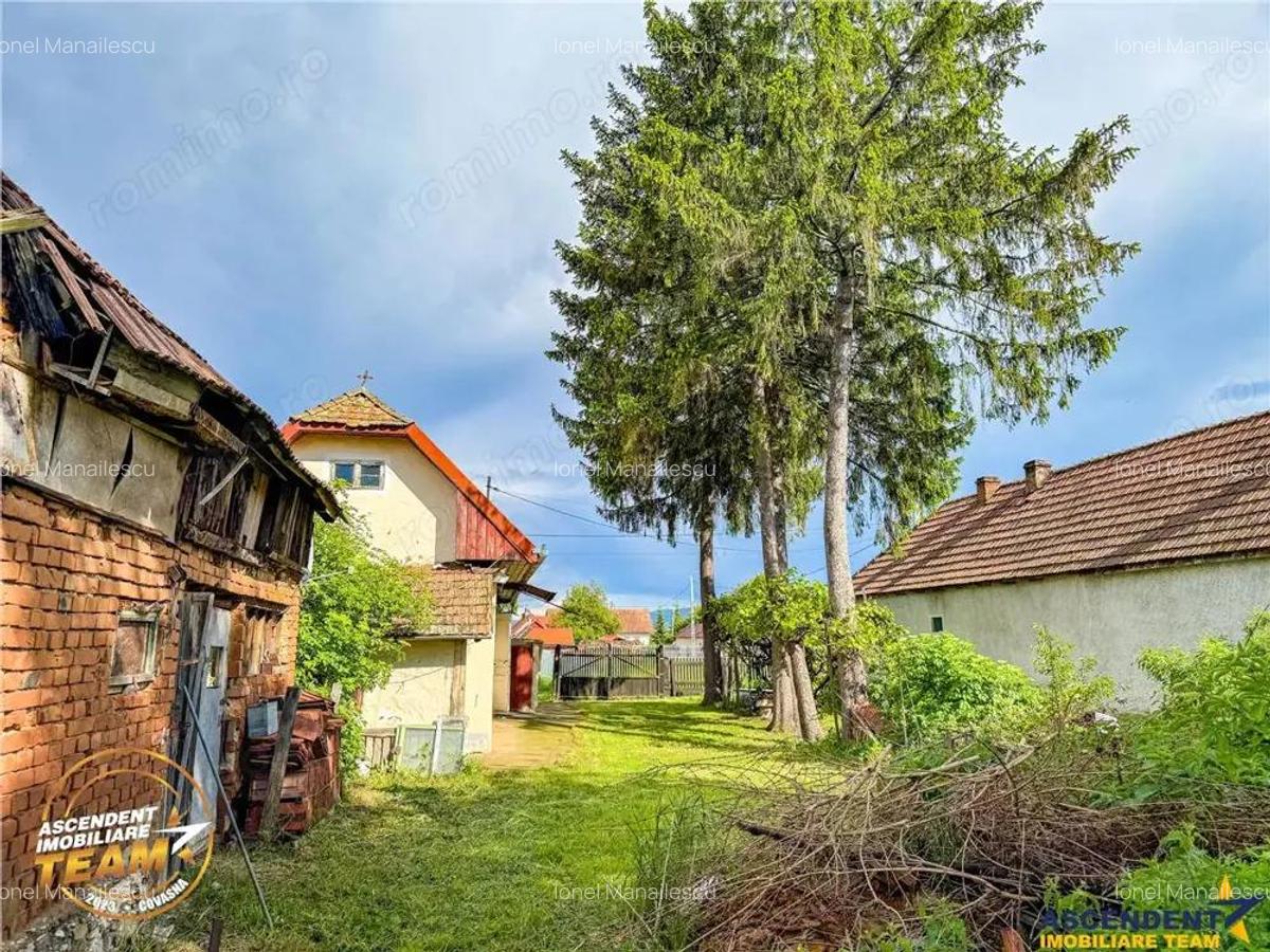 FILM! Casa pitoreasca + anexe + 1.500mp teren, Santionlunca, Covasna - 6