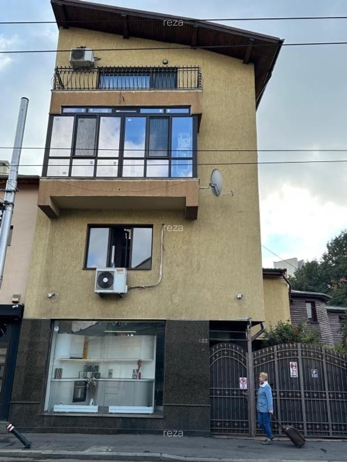 Spatiu comercial Stradal , pretabil birouri sau desfasurare comerciala, - 2