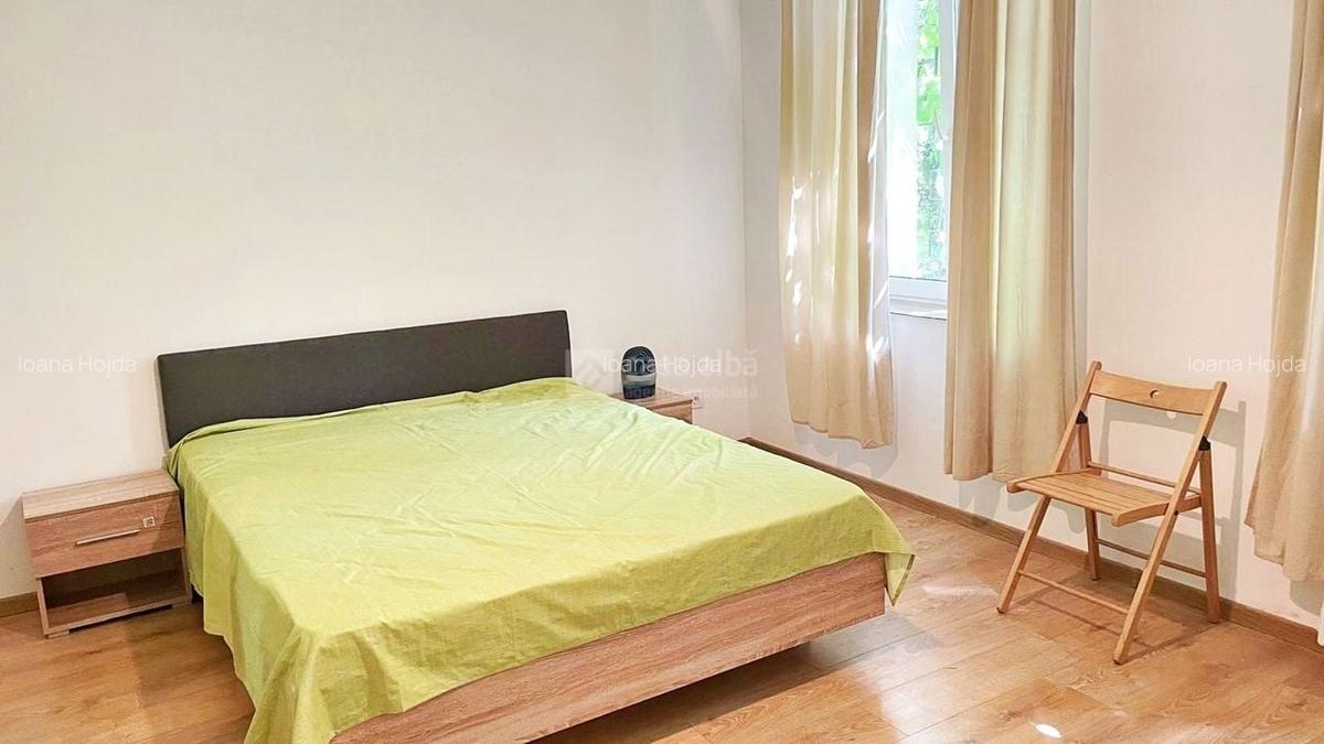 Copou, 3 camere la vila RENOVAT, ready to move, curte cu terasa & beci - 2