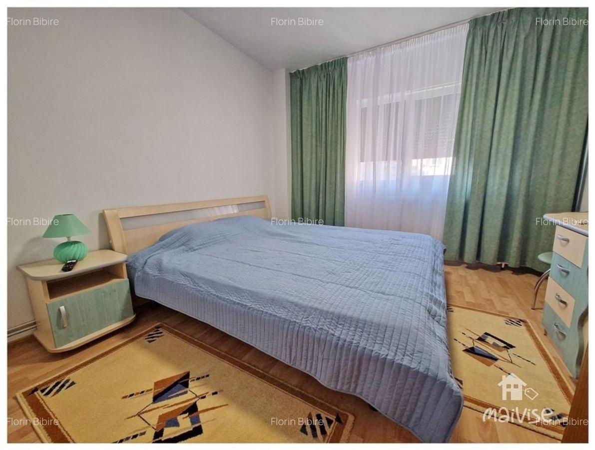 Apartament 3 camere de inchiriat, str Toamnei- Centrul Civic - 10