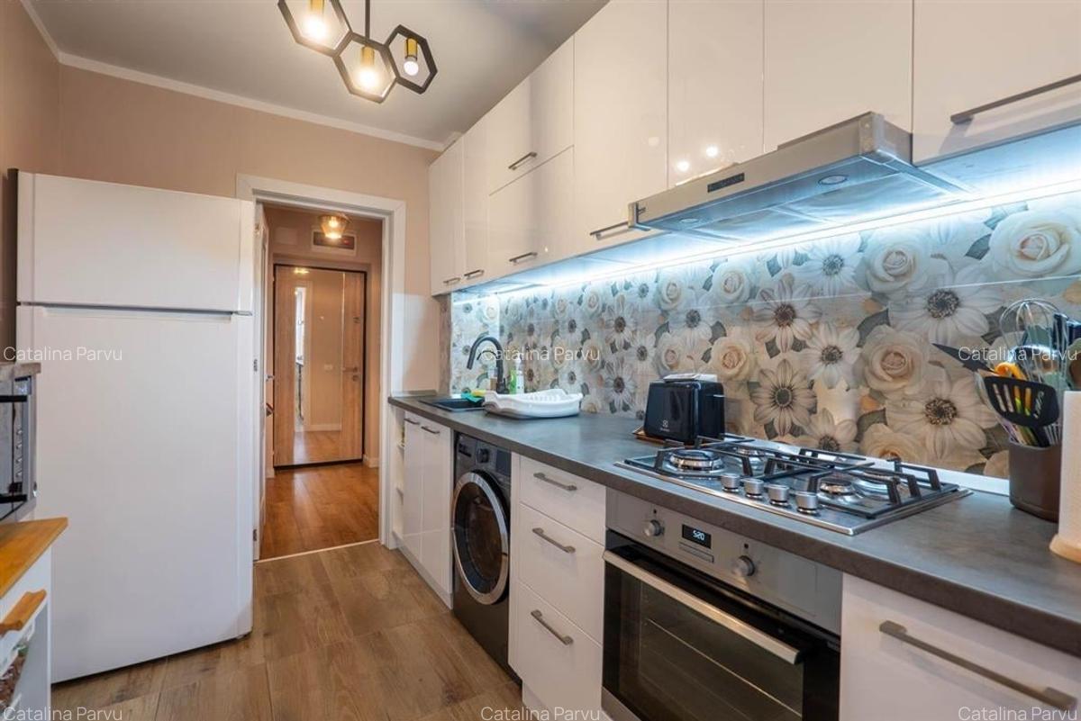 Apartament cu 2 camere semidecomandat, mobilat în P-ța Muncii - 7