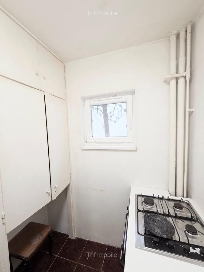 Ap 2 cam, metrou Apărătorii Patriei 600 m - 6