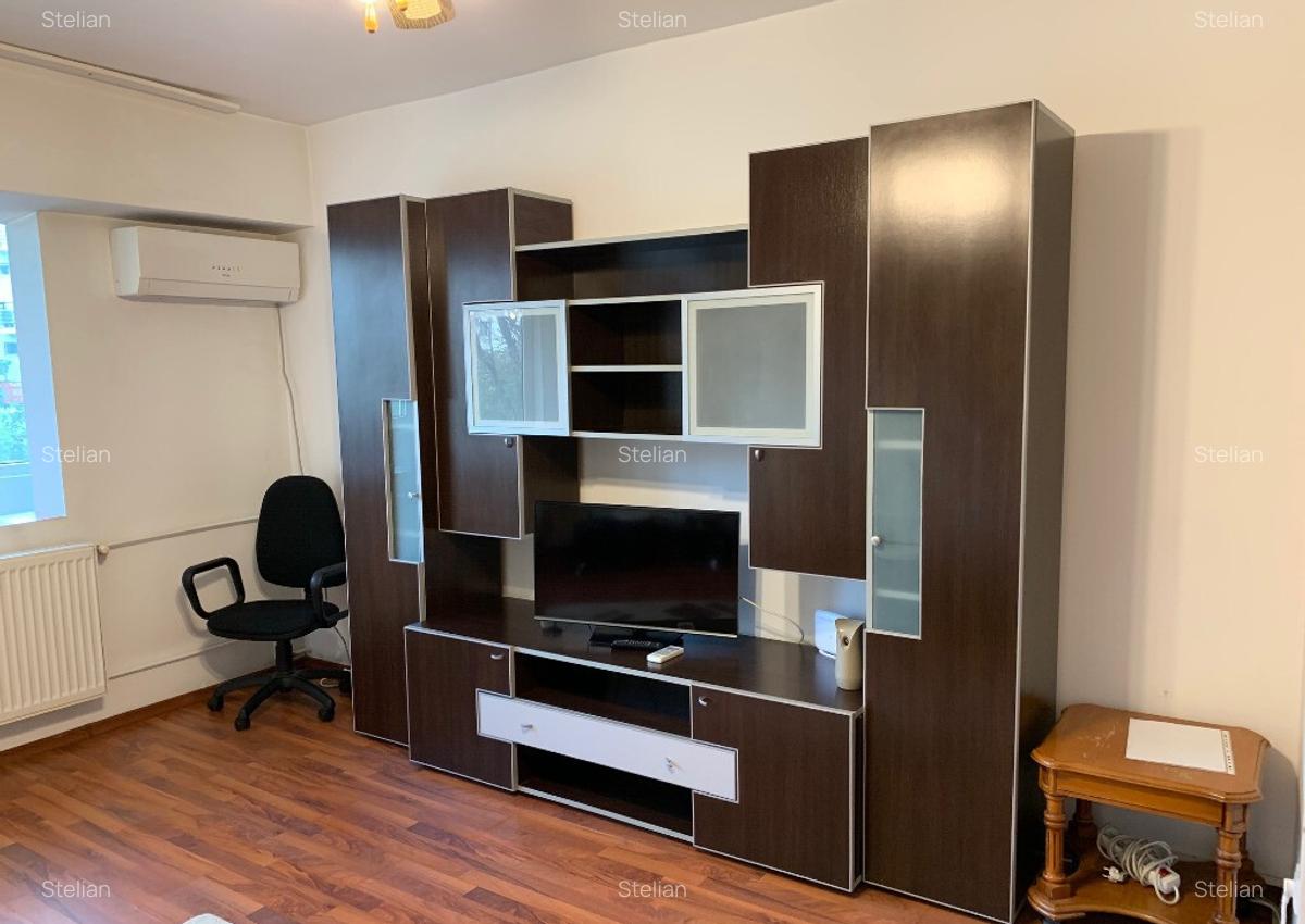 Inchiriez Garsoniera Vitan Mall - 1