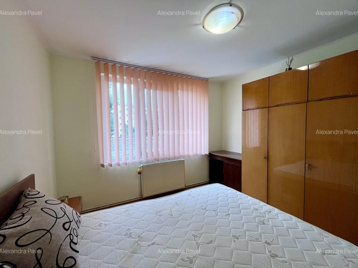 Apartament cu 4 camere in Tractorul - 3