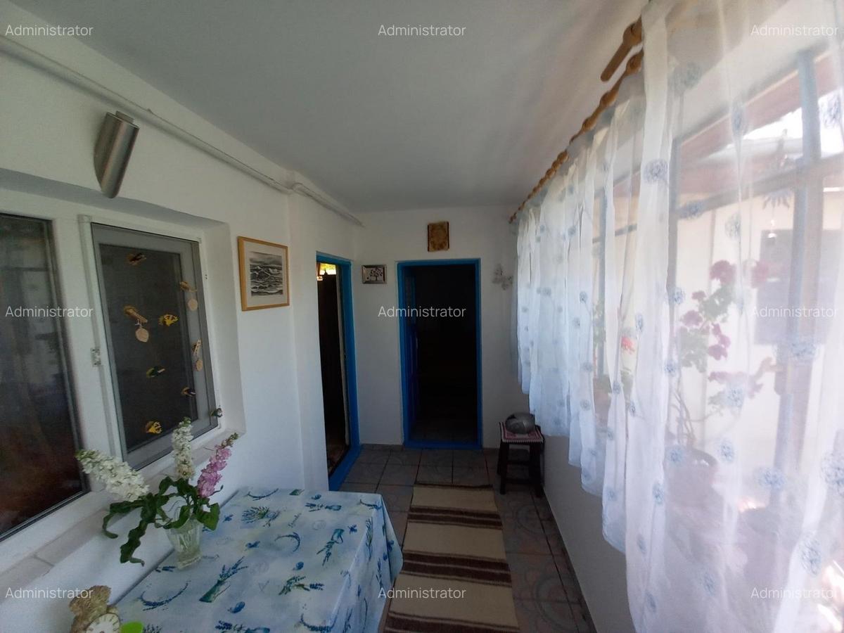 Casă cu 3 camere în Rahova - 3