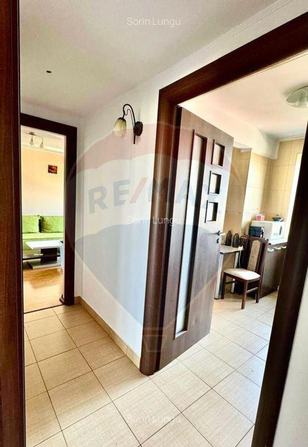 Apartament cu 3 camere de inchiriat in zona 1 Mai - 20
