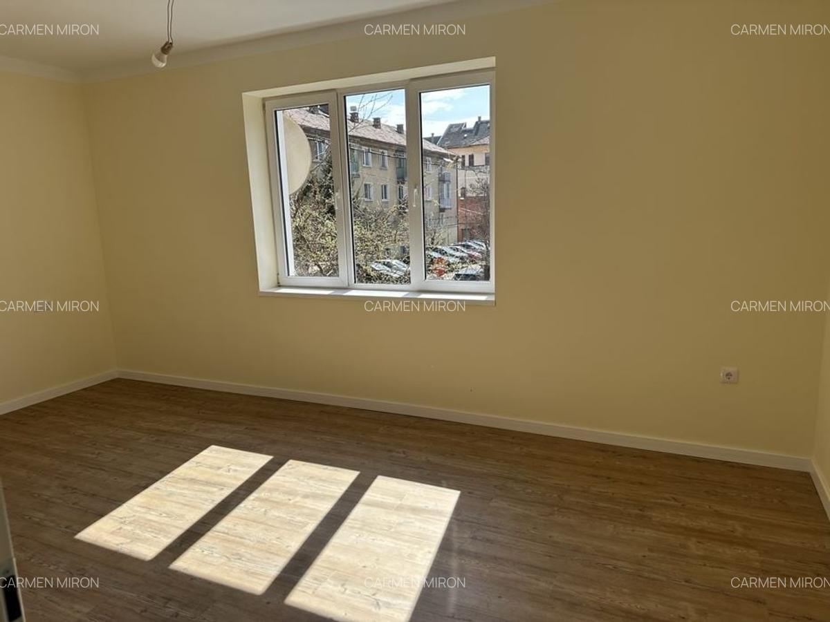 Apartament cu 2 camere semicentral complet renovat - 2